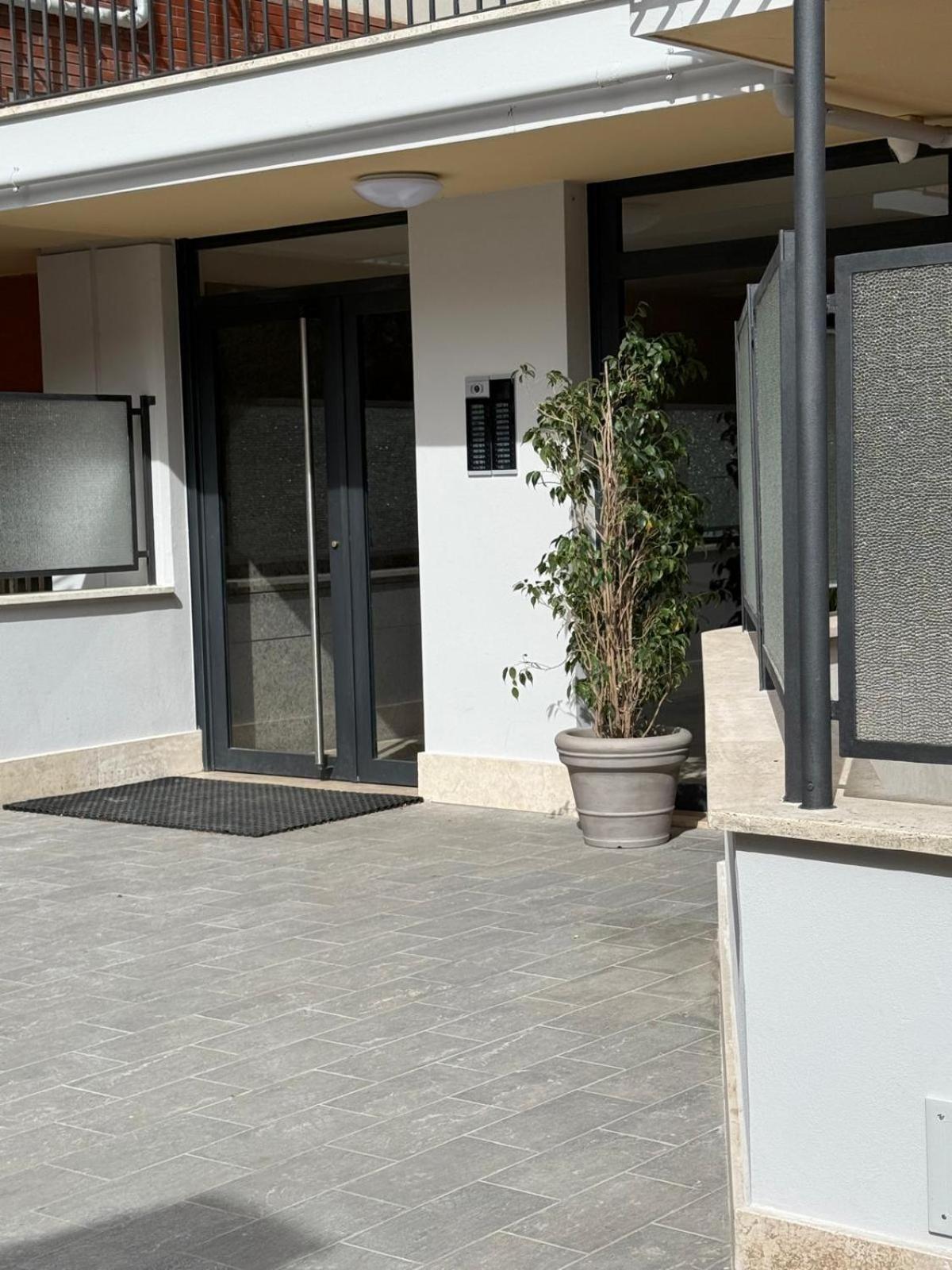 Tiburtina Flam Guest House Roma Exterior foto